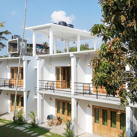 韦利格默 Ocean Tribe Sri Lanka - Surf & Yoga Retreat酒店 外观 照片